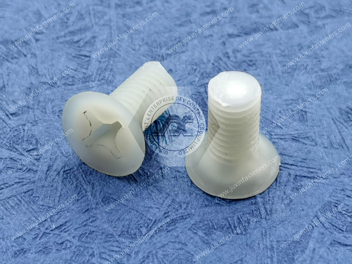 Tornillos de cabeza plana Phillips de nailon de alta resistencia Tornillos de cabeza plana Phillips de nailon de alta resistencia