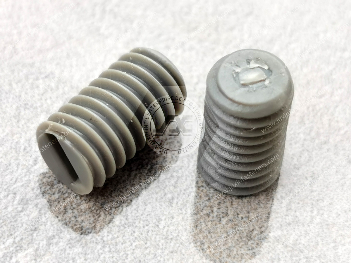 Tornillos de fijación de punta plana de plástico ranurado métrico de PVC Tornillos de fijación de punta plana de plástico ranurado métrico de PVC