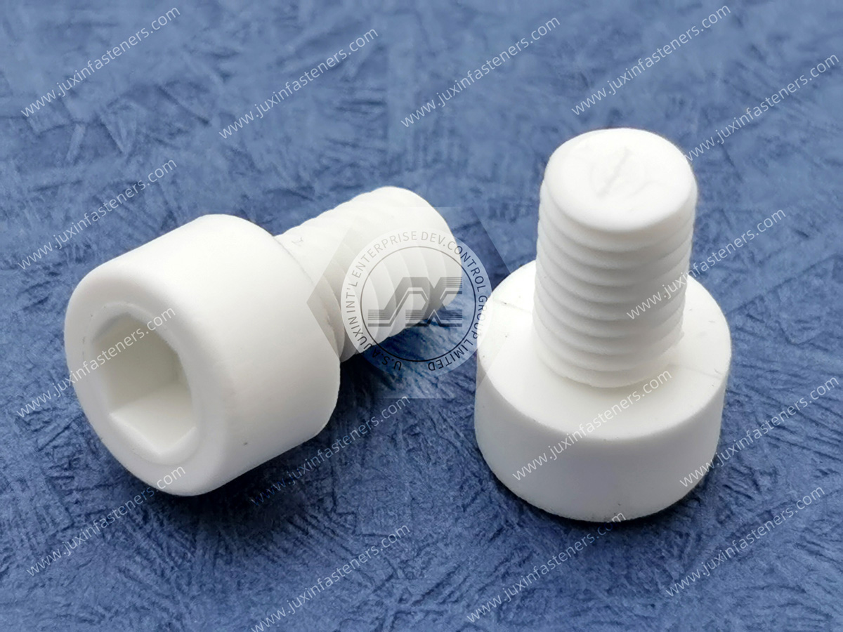 Tornillos de cabeza hueca de PP