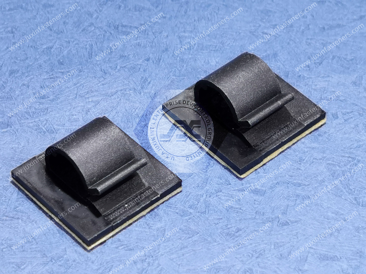 Abrazadera estilo nailon negro sobre base adhesiva JX-WCL-1 Abrazadera estilo nailon negro sobre base adhesiva JX-WCL-1