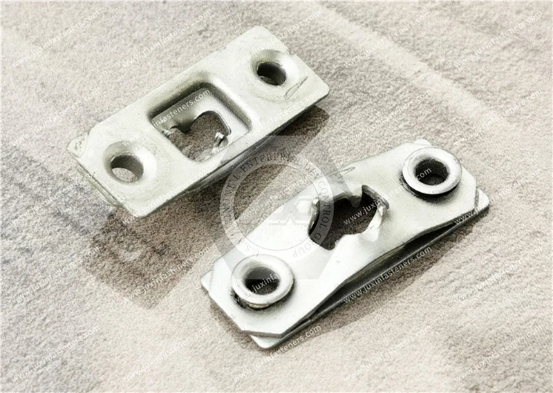Conector hembra de cuarto de vuelta Lion, tama&ntilde;o mediano, remache/tornillo (agujero pasante), acero inoxidable pasivado