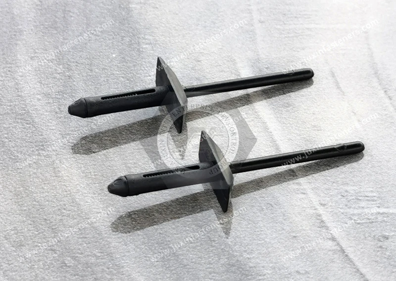 Remache ciego de pl&aacute;stico general JX-13M01339 para automoci&oacute;n