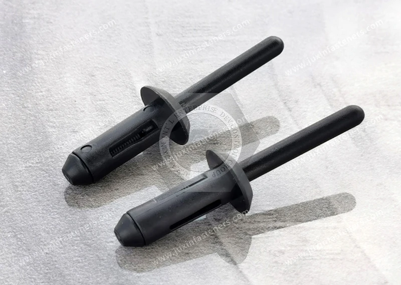 Remache ciego de pl&aacute;stico general JX-13M01562 para automoci&oacute;n