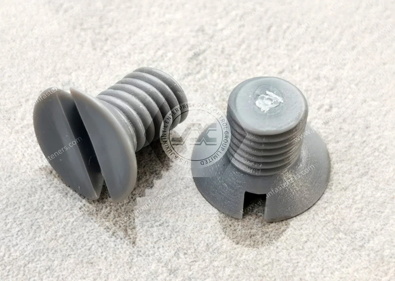 Tornillos de cabeza plana ranurados de PVC