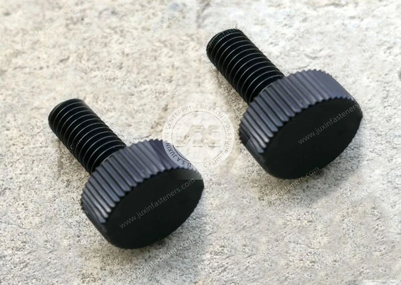 Tornillos moleteados de cabeza pl&aacute;stica de nailon 66