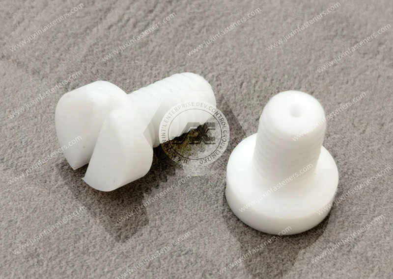 Tornillos ranurados de cabeza de queso estrecha de PTFE