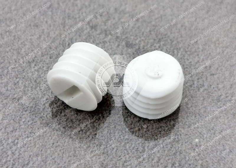Tornillos de fijaci&oacute;n de punta plana de pl&aacute;stico ranurado m&eacute;trico PP