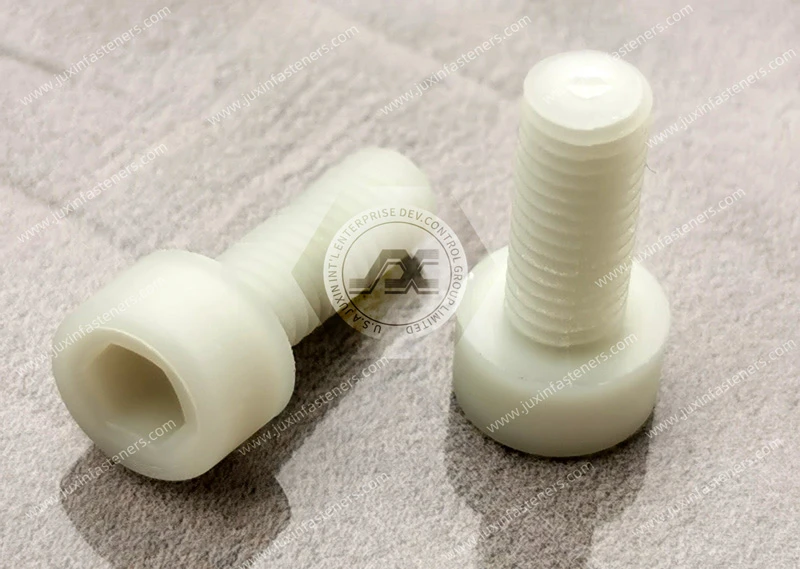 Pernos de alta resistencia tornillos de cabeza de queso con z&oacute;calo hexagonal de nailon