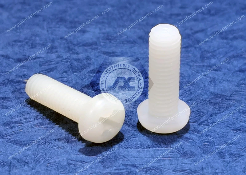 Tornillos Phillips de cabeza plana de nailon