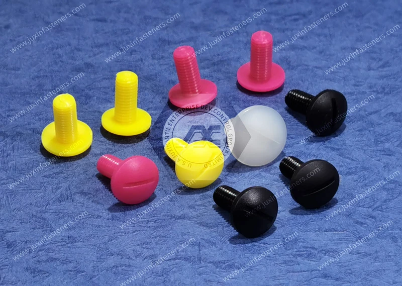 Tornillos ranurados de cabeza plana de nailon
