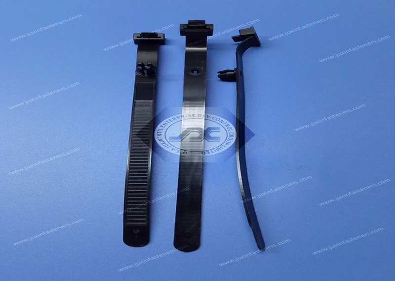 Brida para cables con montaje en remache JX-GRRCT