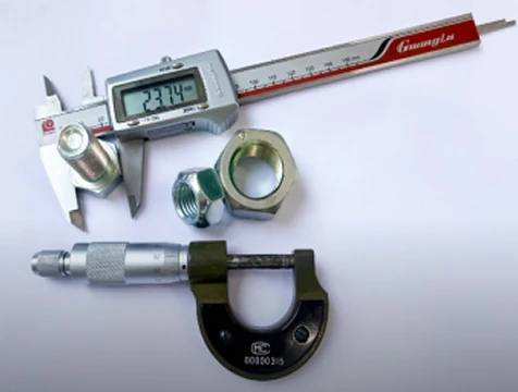 Micr&oacute;metro y Calibrador Vernier