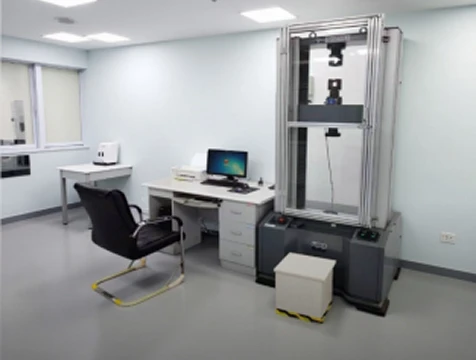 M&aacute;quina de Ensayo Universal (UTM)