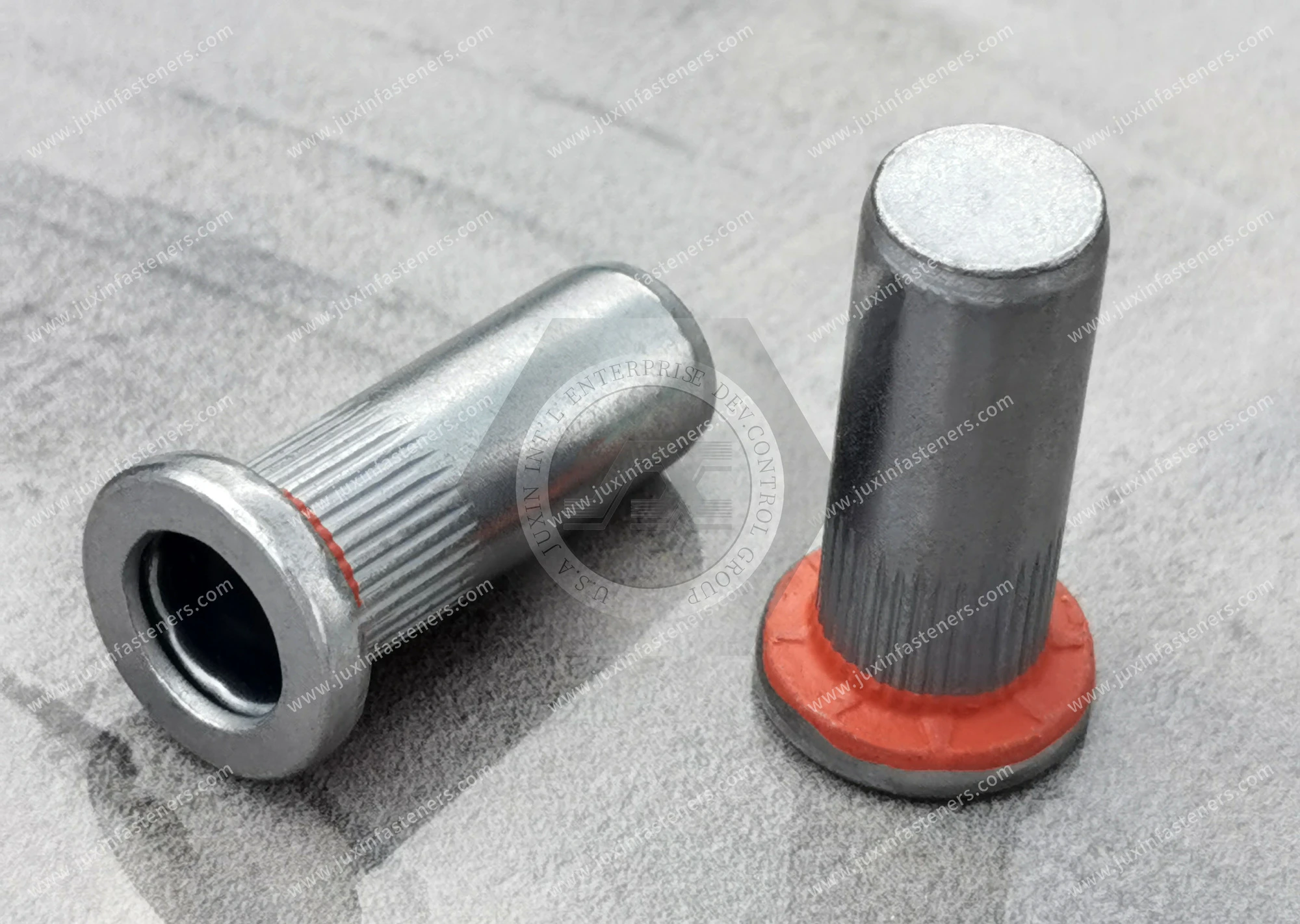 Tuerca remachable de acero, cabeza plana, extremo cerrado, cuerpo redondo moleteado (versi&oacute;n sellada por verificar) &mdash; zinc-n&iacute;quel