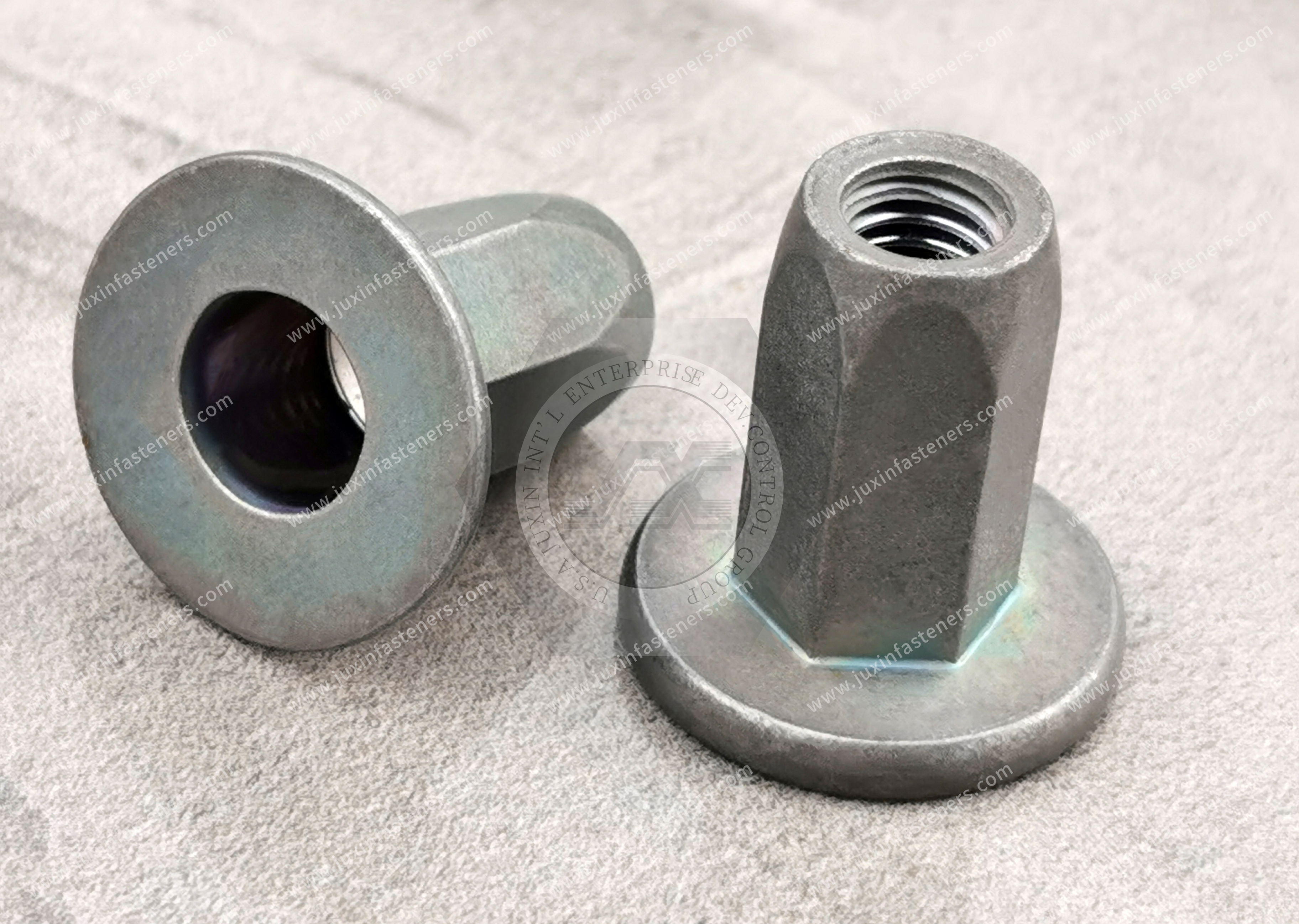 Tuerca remachable JUXIN de acero, recubrimiento zinc-níquel, cuerpo hexagonal completo